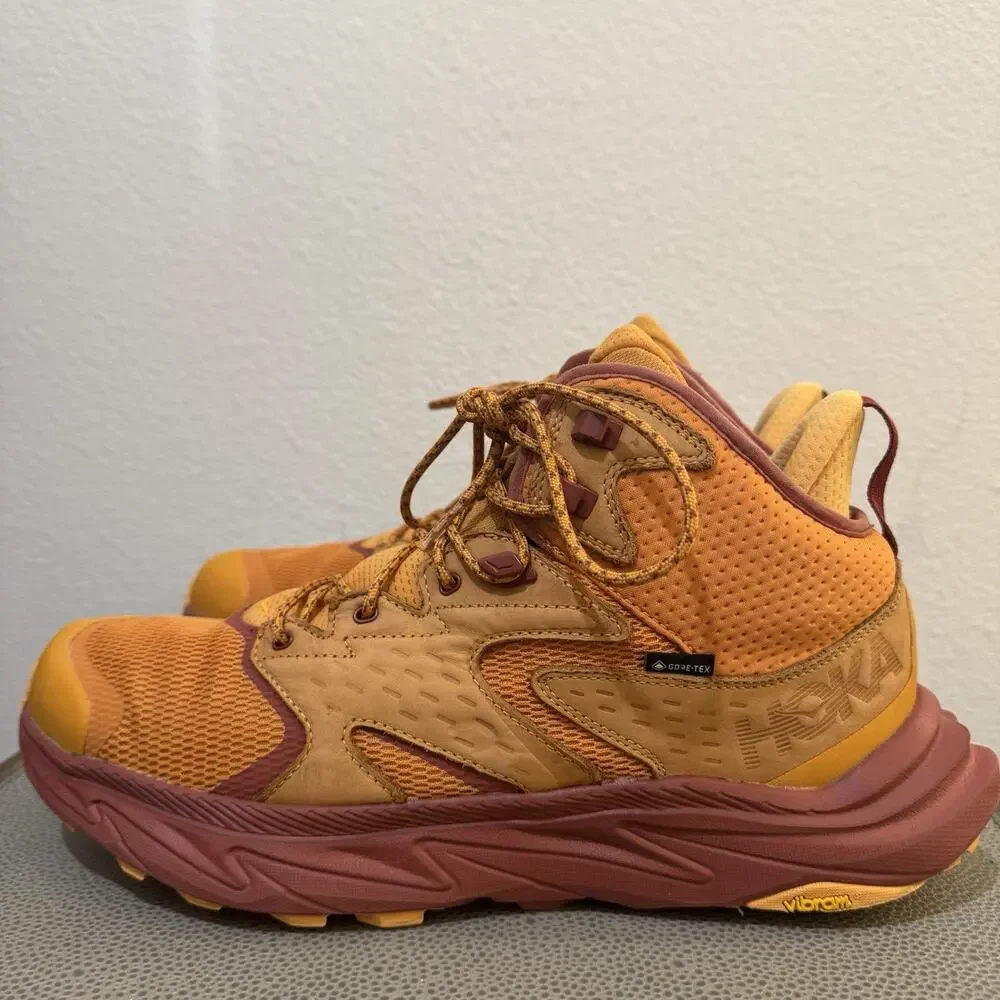 Hoka One One hoka one